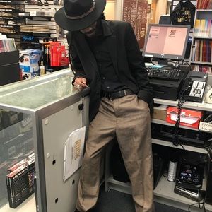 Meet your Posher, Tarik